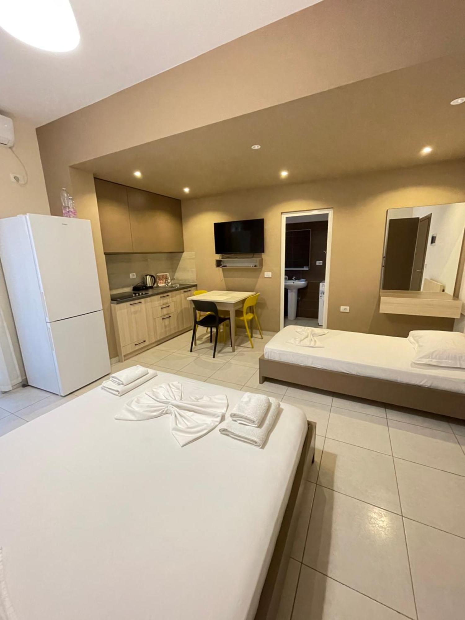 Eliona Apartments Sarandë Exteriör bild