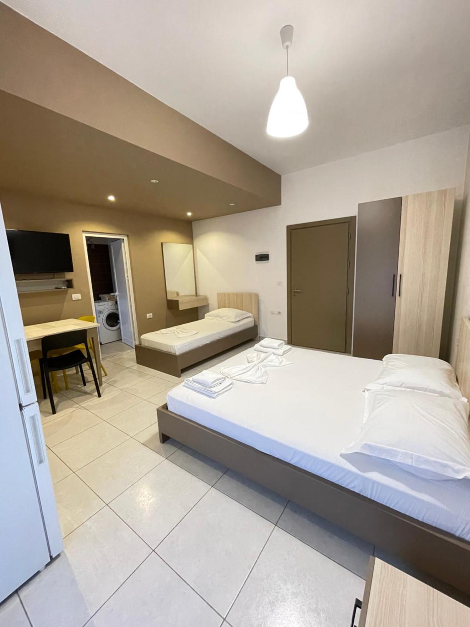 Eliona Apartments Sarandë Exteriör bild